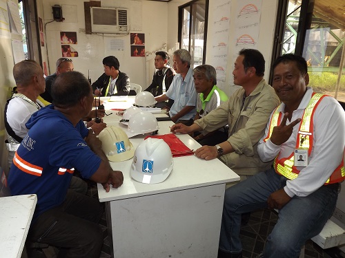 Workers and designers have a meeting